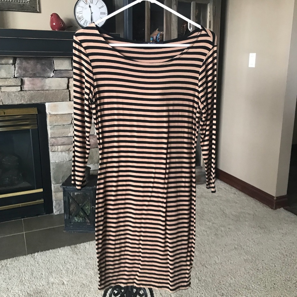 Women’s dress